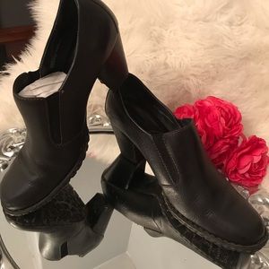 Born Black Shoes